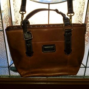brown leather tignanello purse